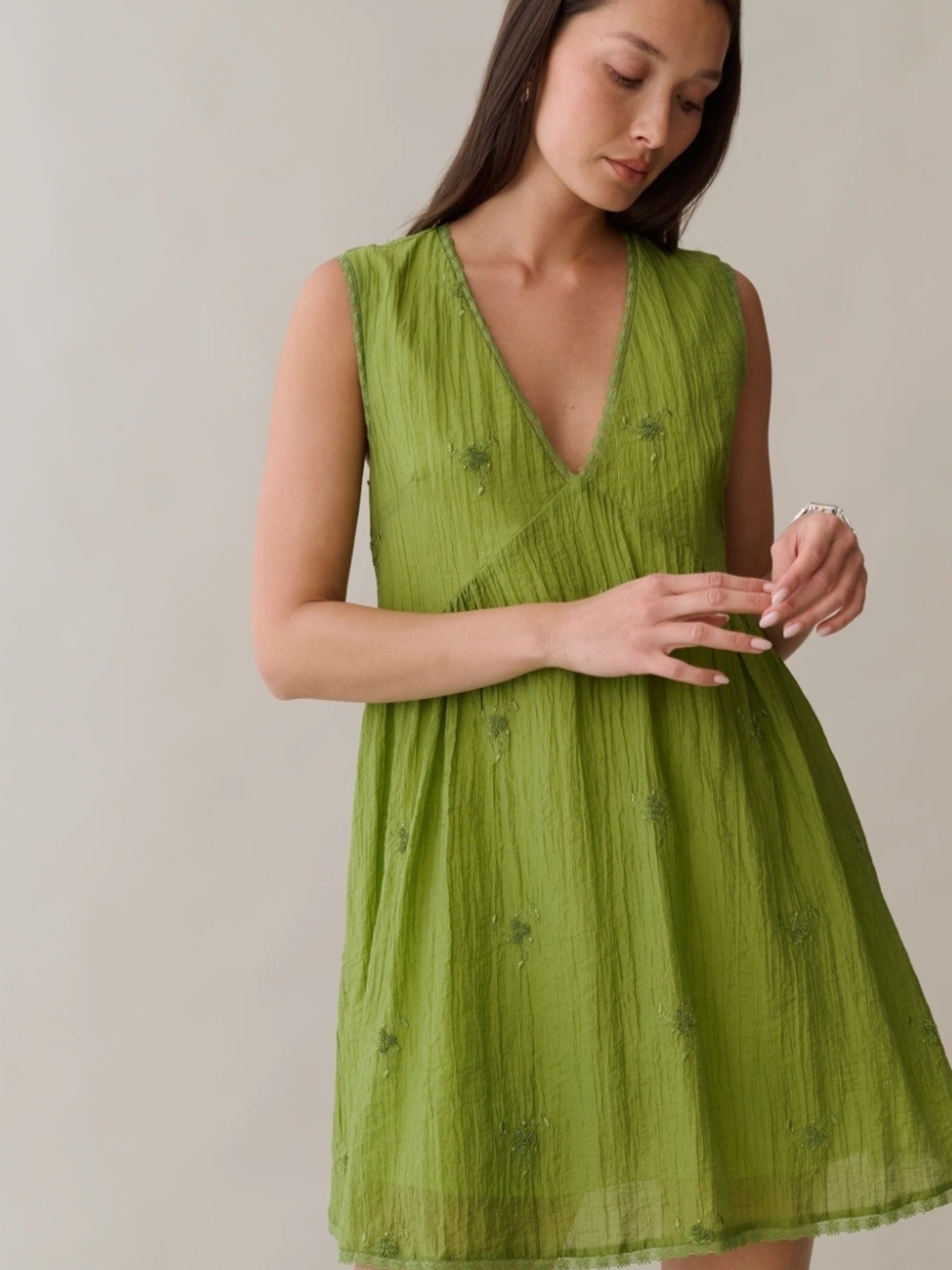 Few Moda Kourt Sleeveless V-Neck Olive Green Summer Dress